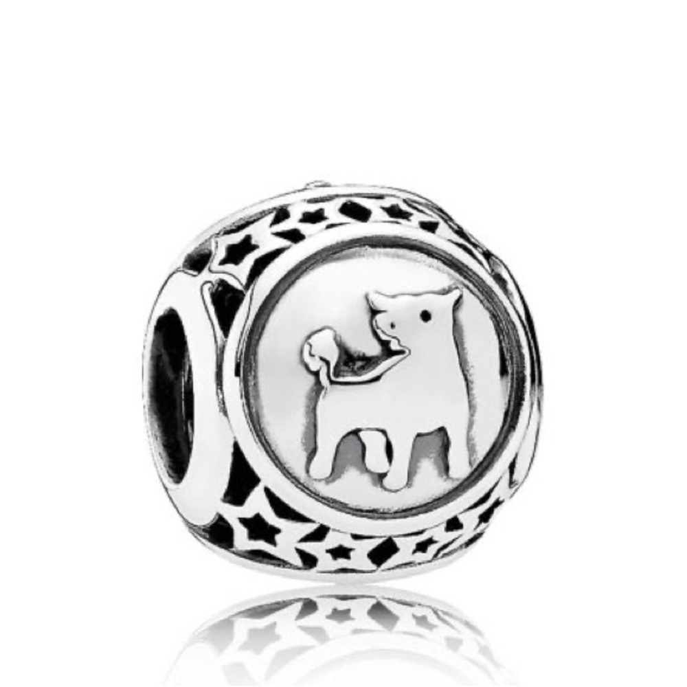Calling all ♉️! PANDORA Taurus star sign charm